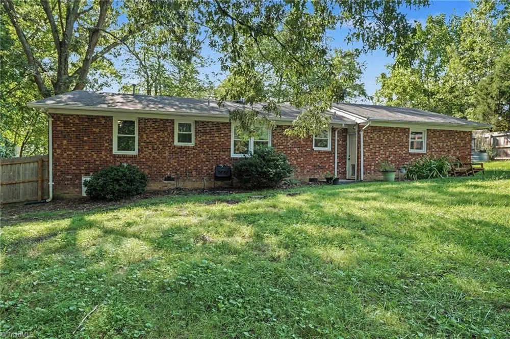 2205 Cardinal Drive Jamestown, NC 27282