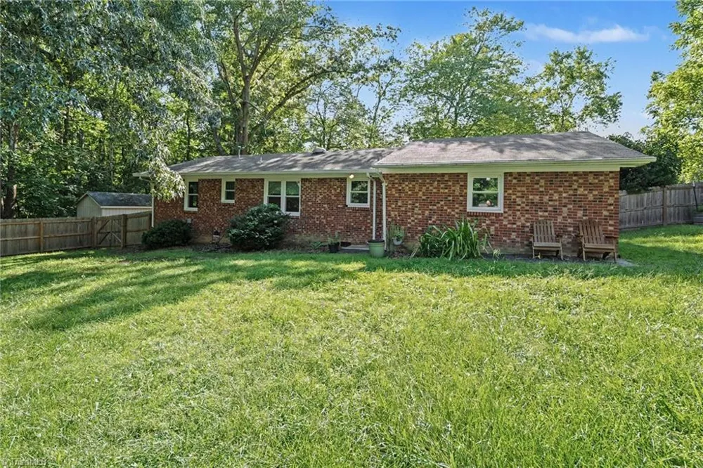 2205 Cardinal Drive Jamestown, NC 27282