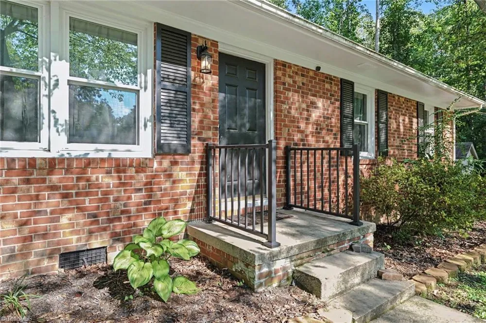 2205 Cardinal Drive Jamestown, NC 27282