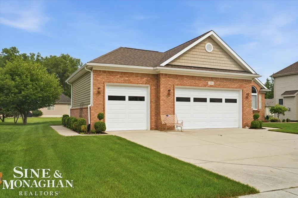 333 Hawks Nest Drive East China Township, MI 48054