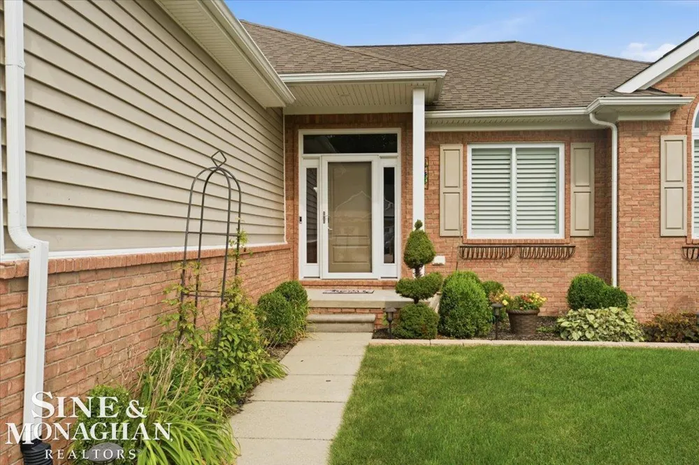 333 Hawks Nest Drive East China Township, MI 48054