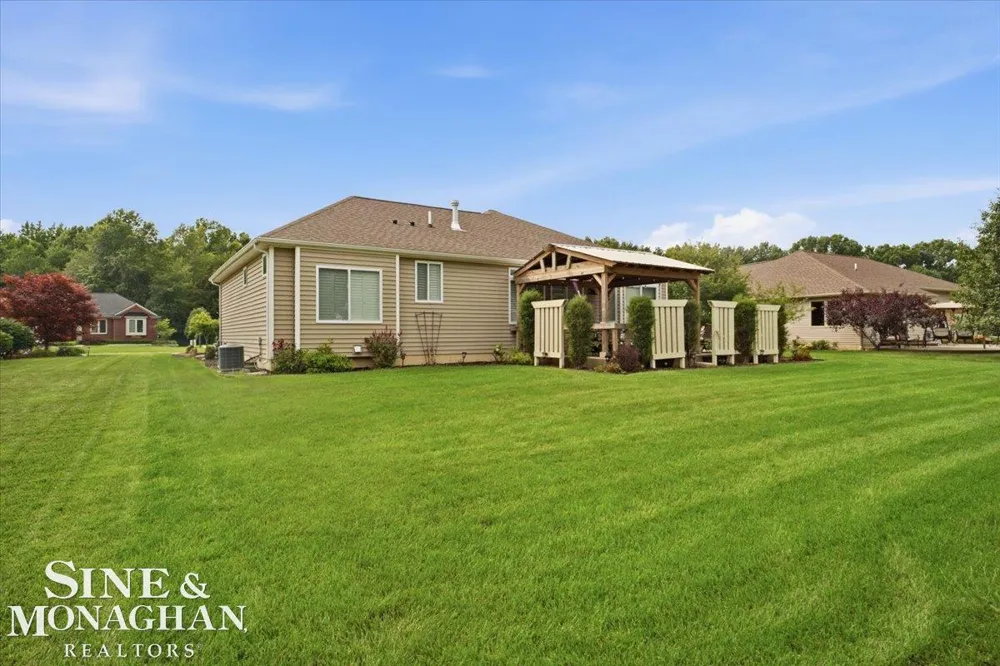 333 Hawks Nest Drive East China Township, MI 48054