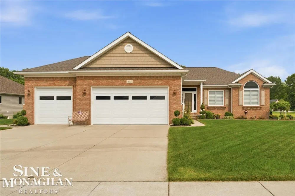 333 Hawks Nest Drive East China Township, MI 48054