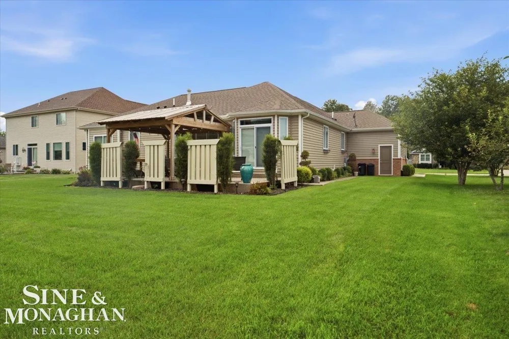 333 Hawks Nest Drive East China Township, MI 48054