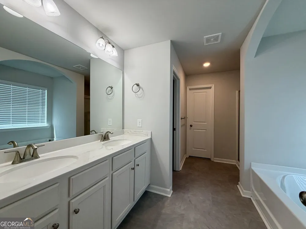121 Quail Forest CIR Toccoa, GA 30577