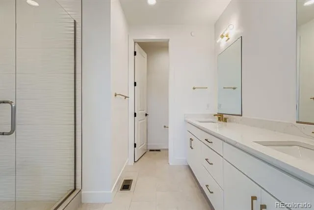 10922 E Hinsdale Circle Centennial, CO 80112