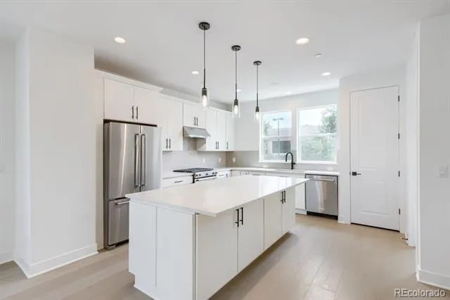 10904 E Hinsdale Circle Centennial, CO 80112