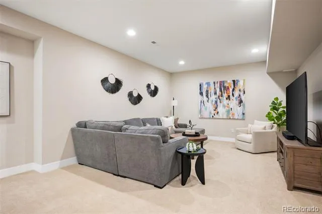 7945 E Prairie Meadow Drive Denver, CO 80238