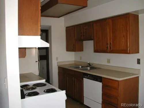 17672 E Loyola Drive #2221R Aurora, CO 80013