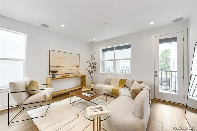 11002 E Hinsdale Circle Centennial, CO 80112