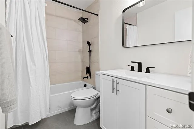 7045 Routt Street Arvada, CO 80004