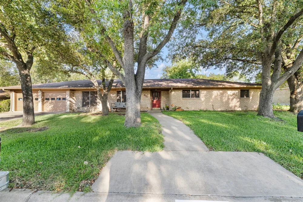 311 S College Avenue Troy, TX 76579