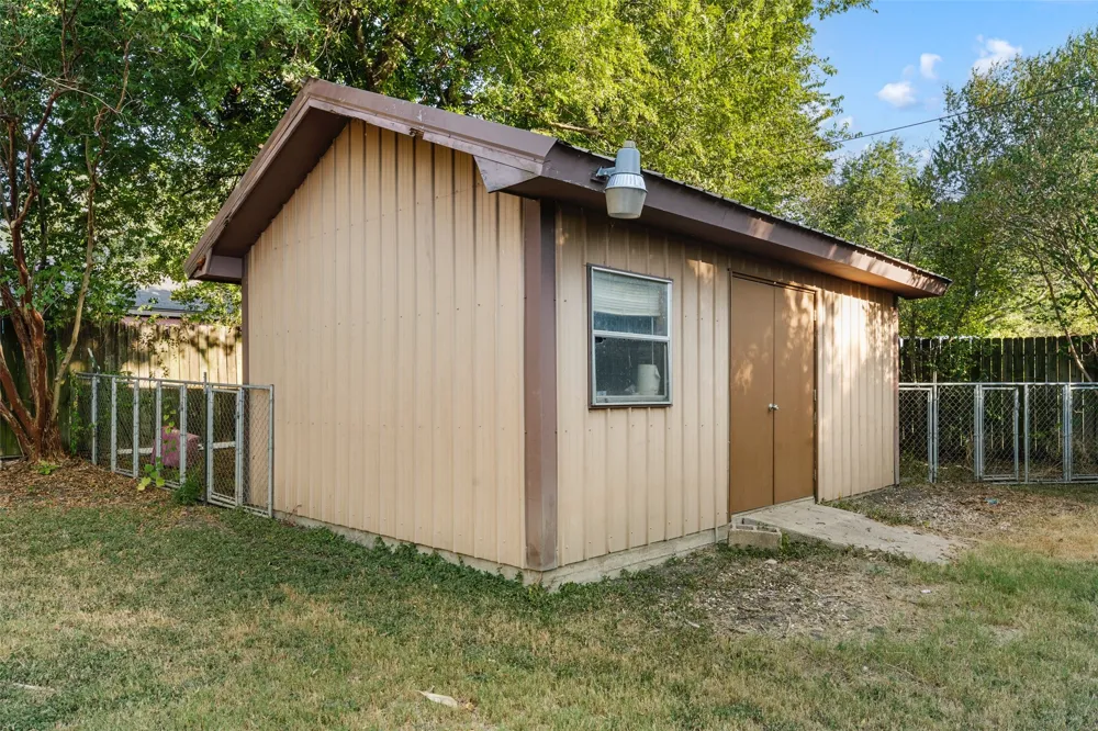 311 S College Avenue Troy, TX 76579