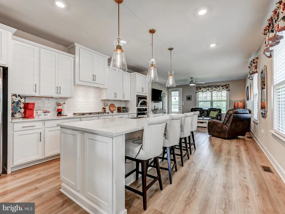 388 CROWN POINT DRIVE Frederick, MD 21702