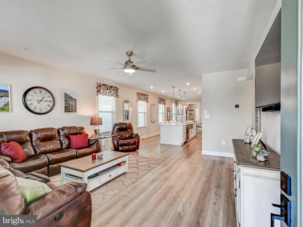 388 CROWN POINT DRIVE Frederick, MD 21702