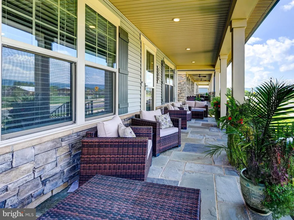 388 CROWN POINT DRIVE Frederick, MD 21702