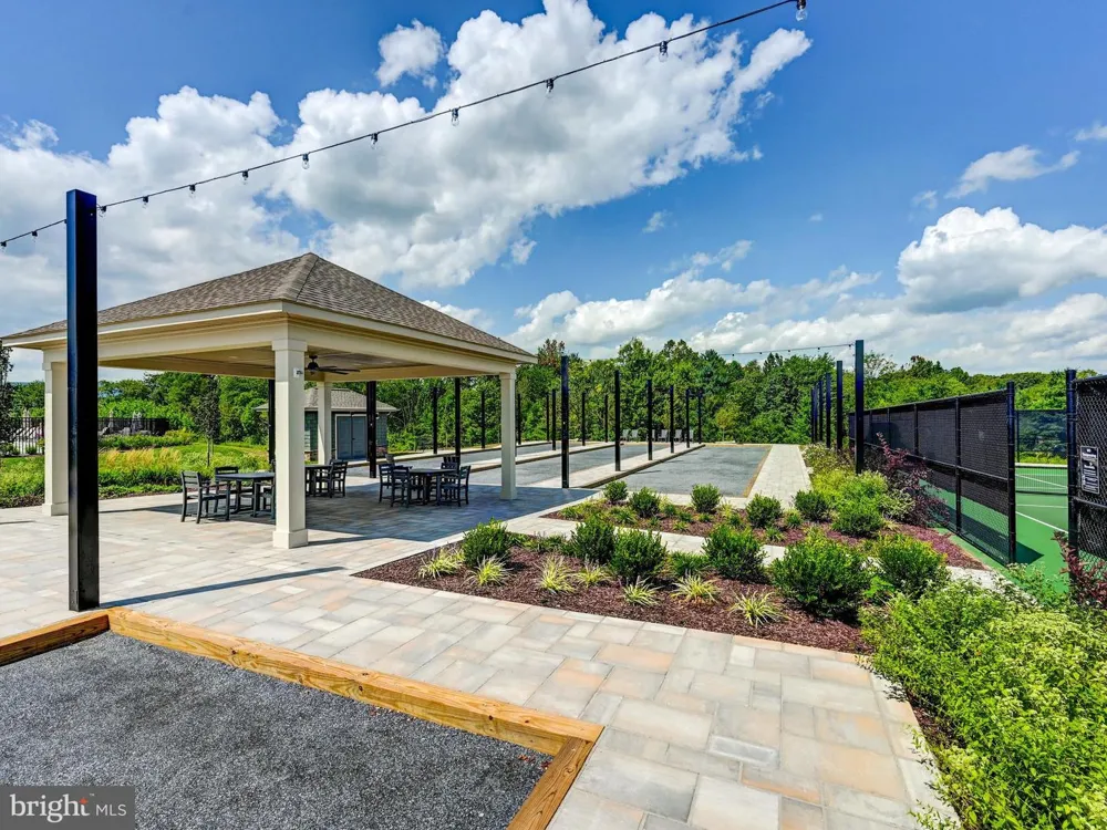 388 CROWN POINT DRIVE Frederick, MD 21702