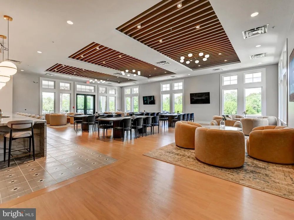 388 CROWN POINT DRIVE Frederick, MD 21702