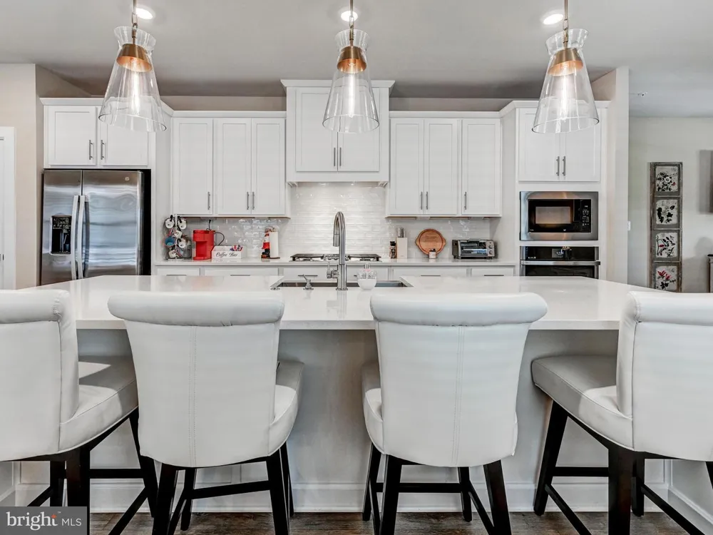 388 CROWN POINT DRIVE Frederick, MD 21702