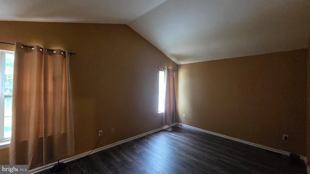 10 WESLEY LANE Burlington, NJ 08016