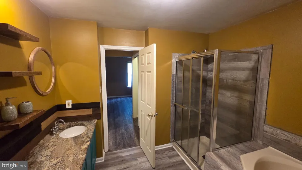 10 WESLEY LANE Burlington, NJ 08016