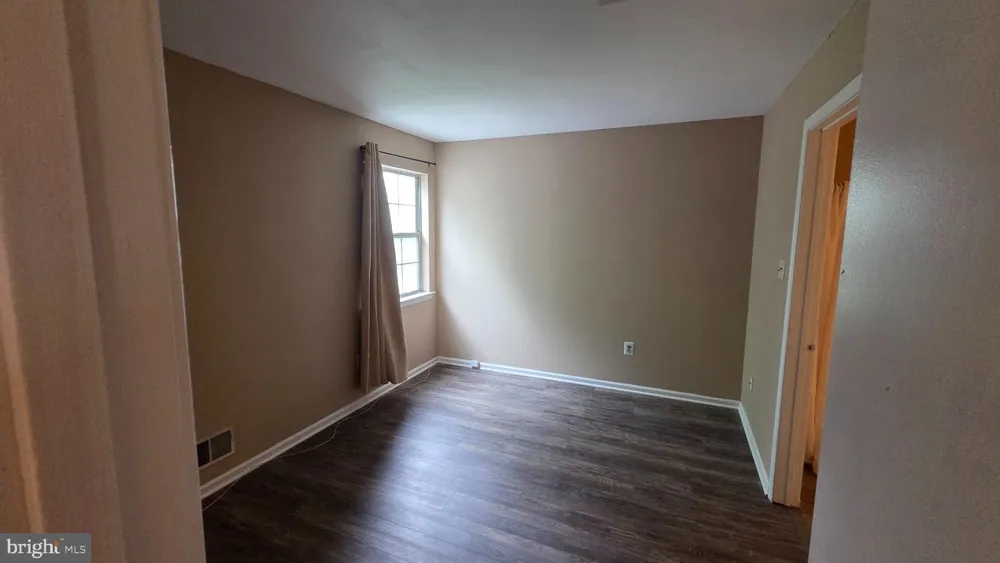 10 WESLEY LANE Burlington, NJ 08016