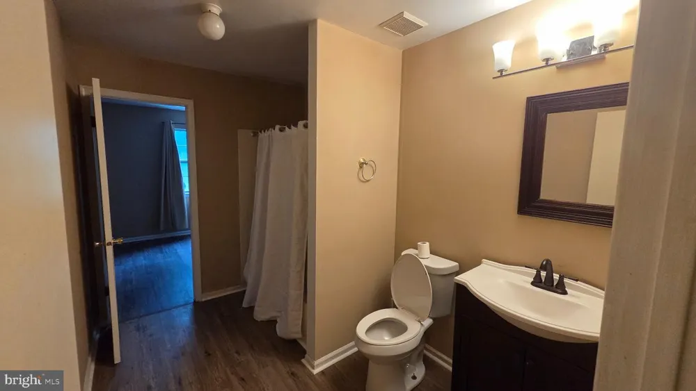 10 WESLEY LANE Burlington, NJ 08016