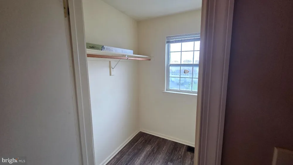10 WESLEY LANE Burlington, NJ 08016