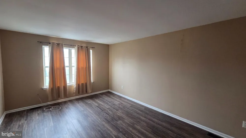 10 WESLEY LANE Burlington, NJ 08016
