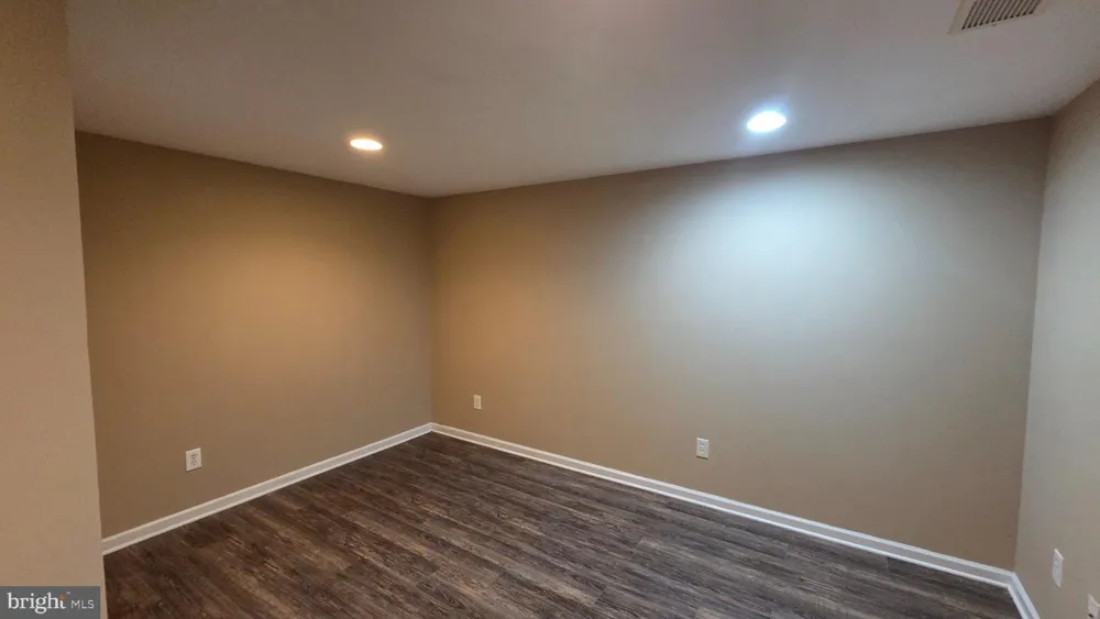10 WESLEY LANE Burlington, NJ 08016