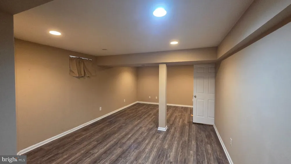 10 WESLEY LANE Burlington, NJ 08016