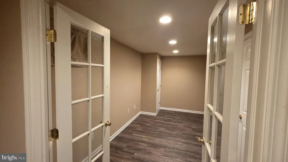 10 WESLEY LANE Burlington, NJ 08016