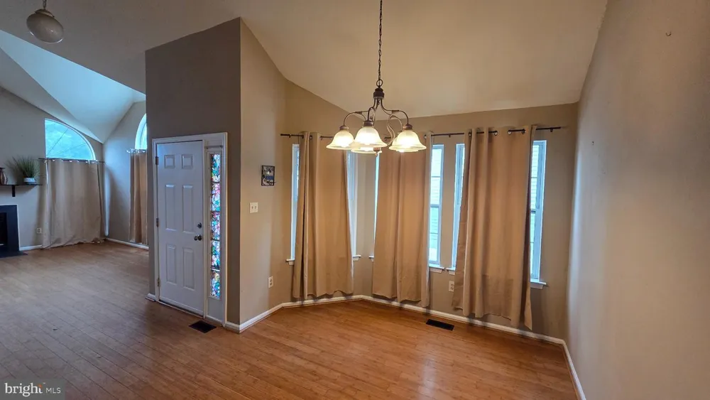 10 WESLEY LANE Burlington, NJ 08016