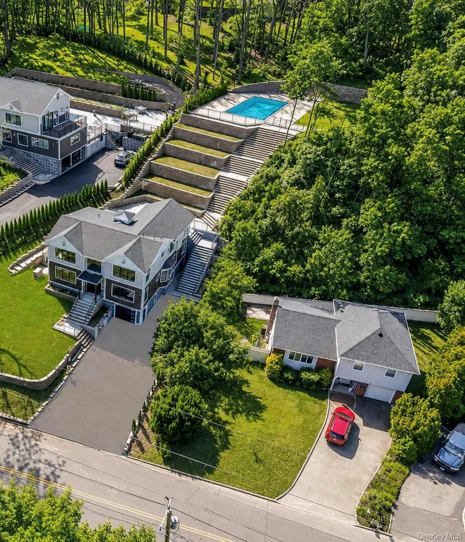 150 Sugar Toms Lane East Norwich, NY 11732