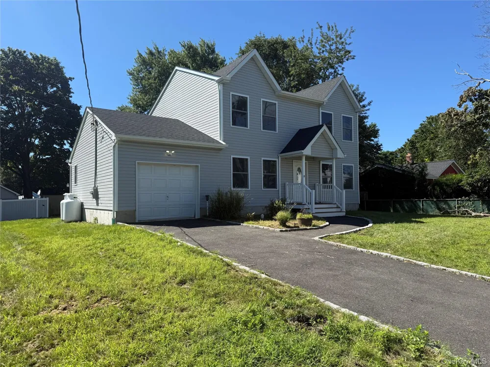 8 W Narcissus Road Mastic Beach, NY 11951