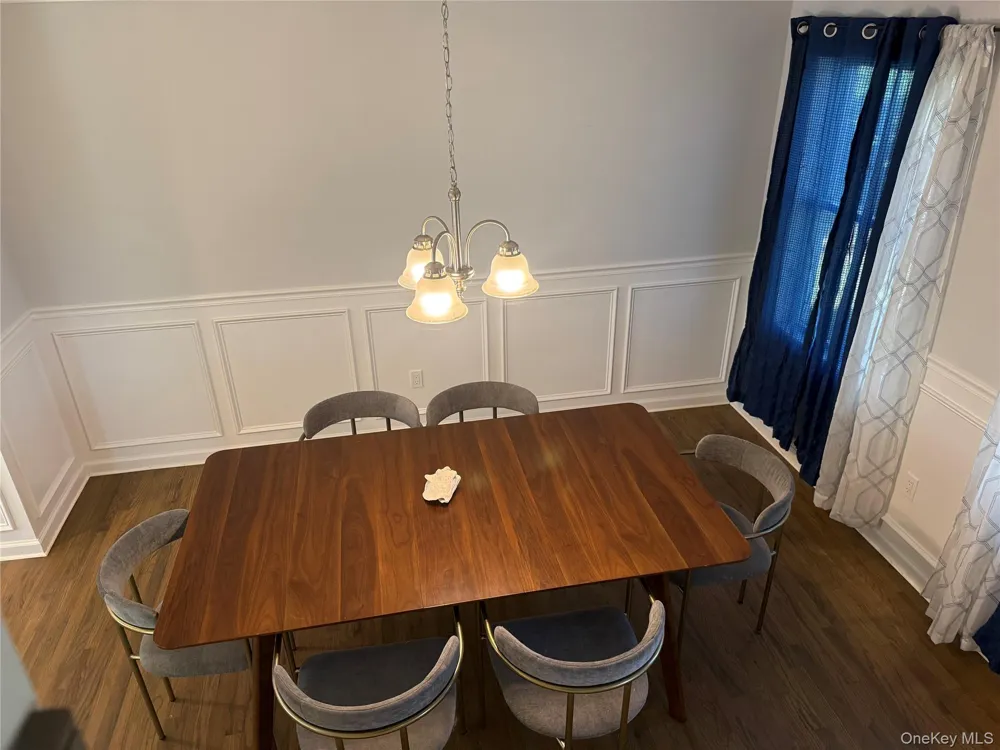 8 W Narcissus Road Mastic Beach, NY 11951