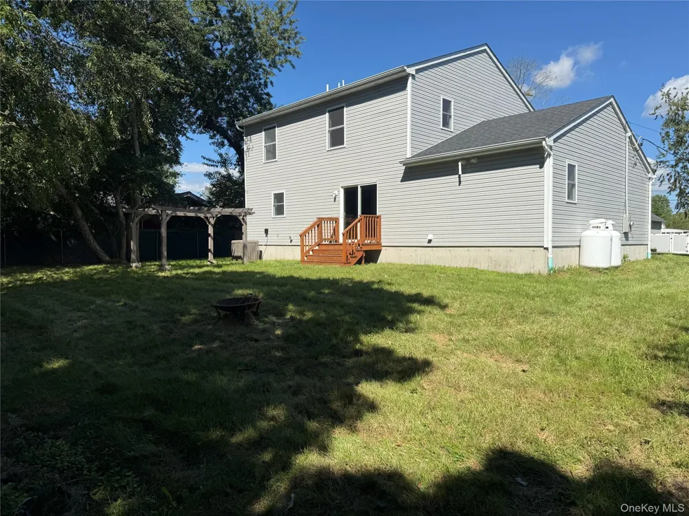 8 W Narcissus Road Mastic Beach, NY 11951