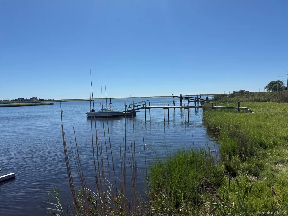 8 W Narcissus Road Mastic Beach, NY 11951