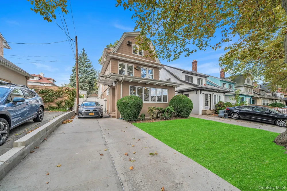 122-05 Metropolitan Avenue Kew Gardens, NY 11415