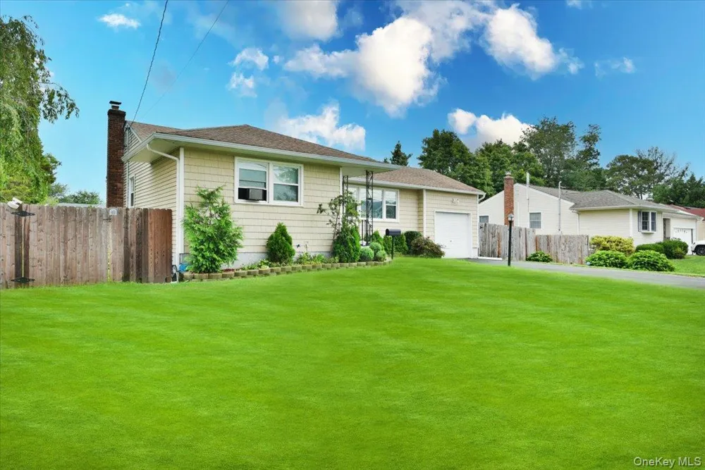 95 Jenkins Avenue North Babylon, NY 11703