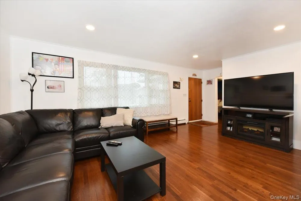 95 Jenkins Avenue North Babylon, NY 11703