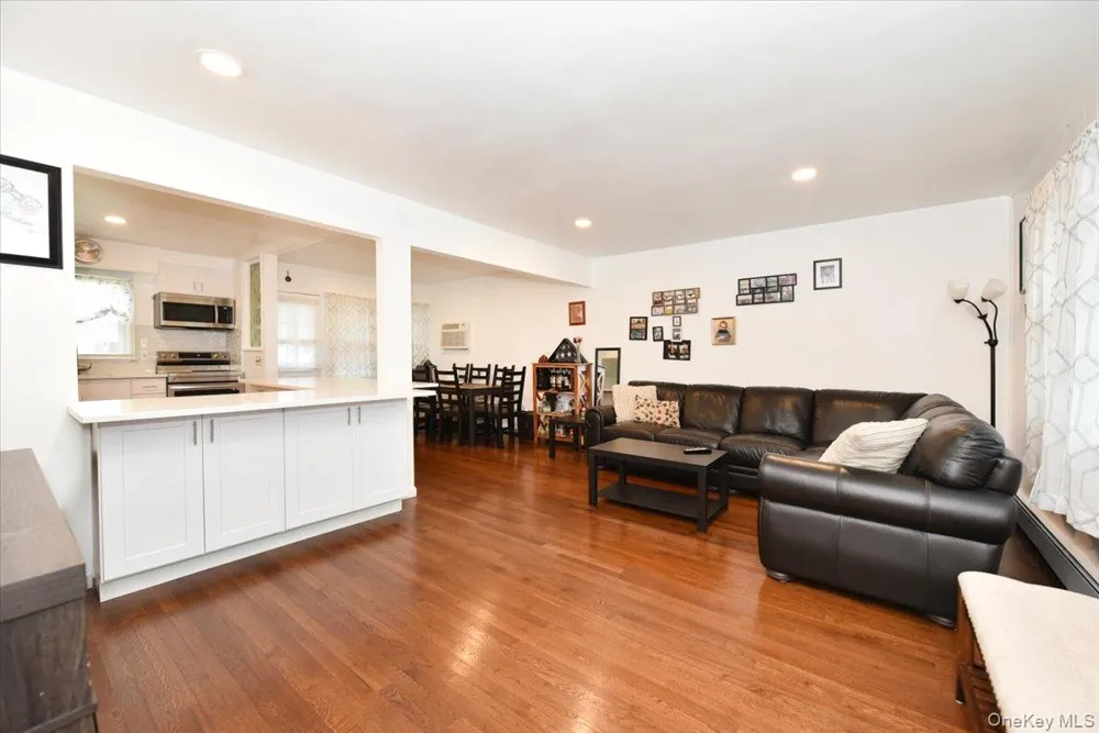 95 Jenkins Avenue North Babylon, NY 11703