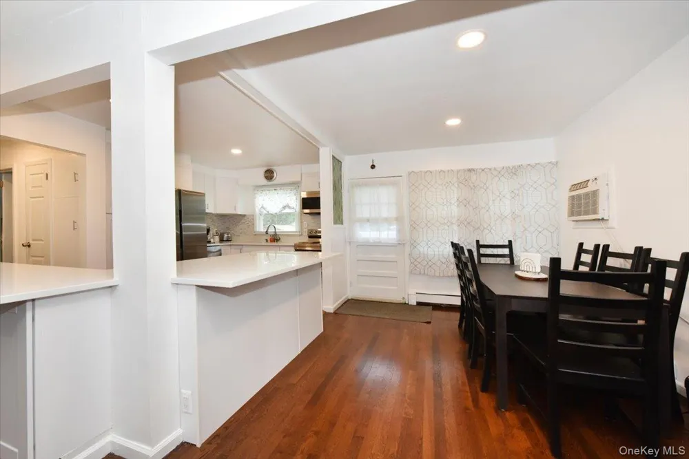 95 Jenkins Avenue North Babylon, NY 11703