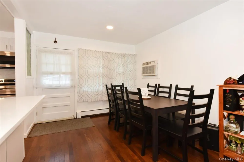 95 Jenkins Avenue North Babylon, NY 11703