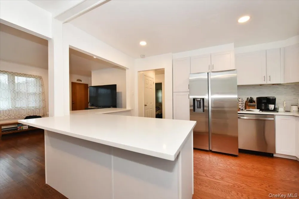 95 Jenkins Avenue North Babylon, NY 11703