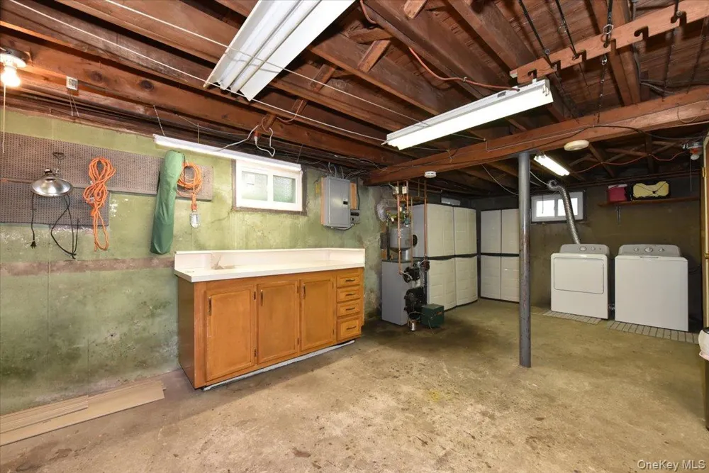 95 Jenkins Avenue North Babylon, NY 11703
