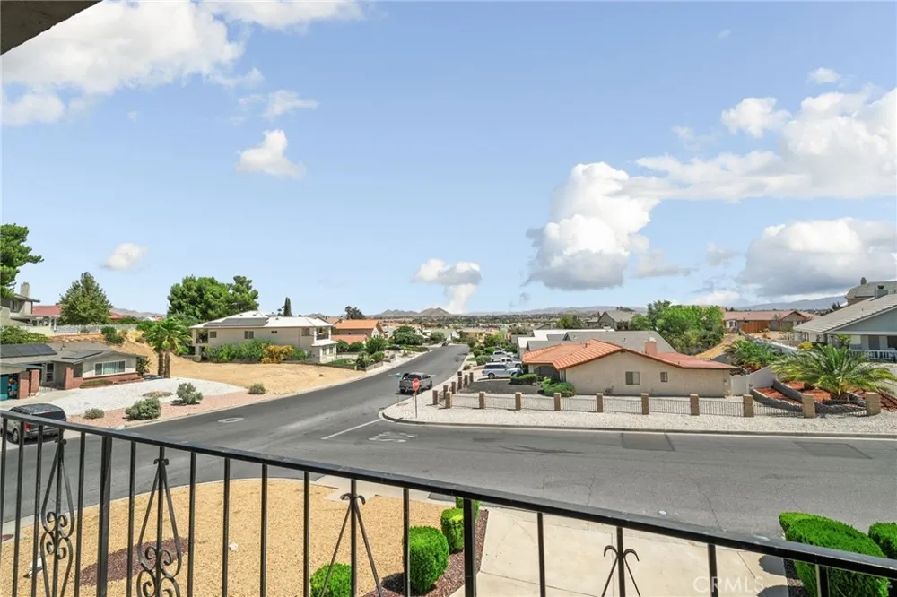 13330 Tamarisk Victorville, CA 92395