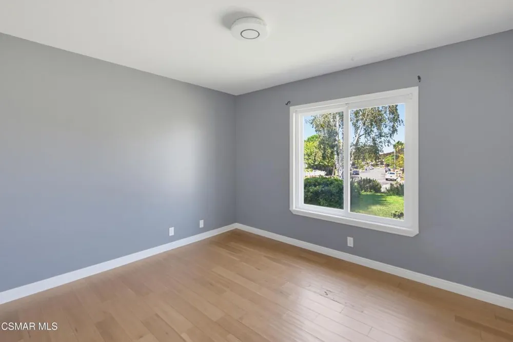 786 Capitan Street Newbury Park, CA 91320