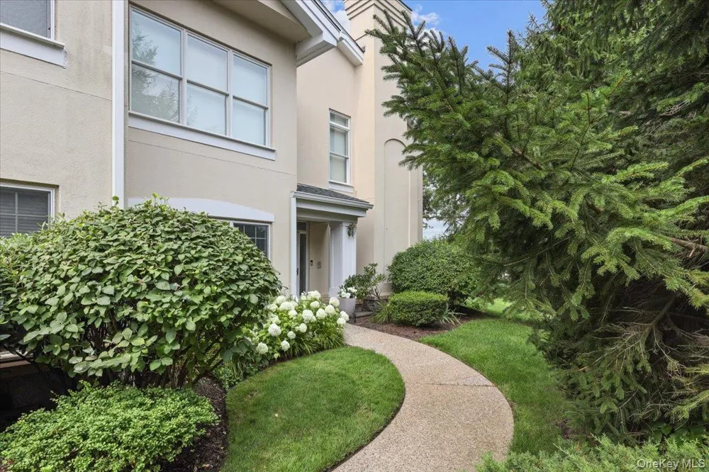 138 Doral Greens Drive W Rye Brook, NY 10573