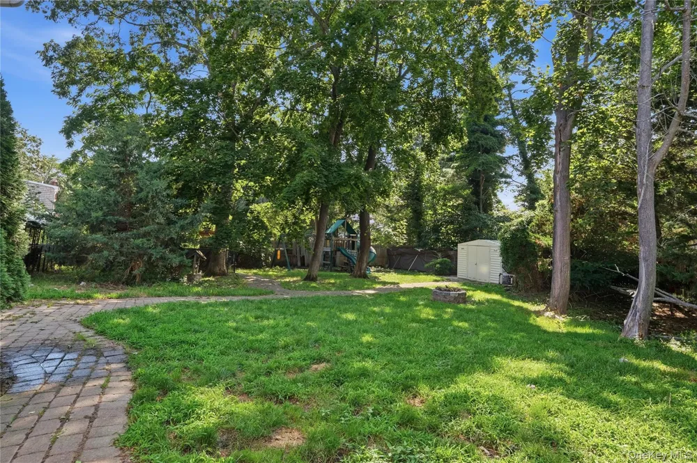 204 Melrose Parkway Patchogue, NY 11772